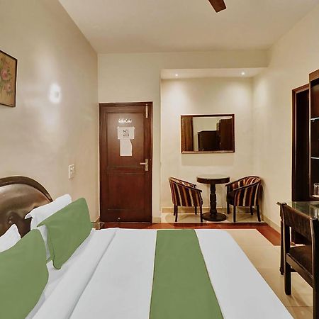 Fabexpress Lloyd House Hotel New Delhi Bagian luar foto
