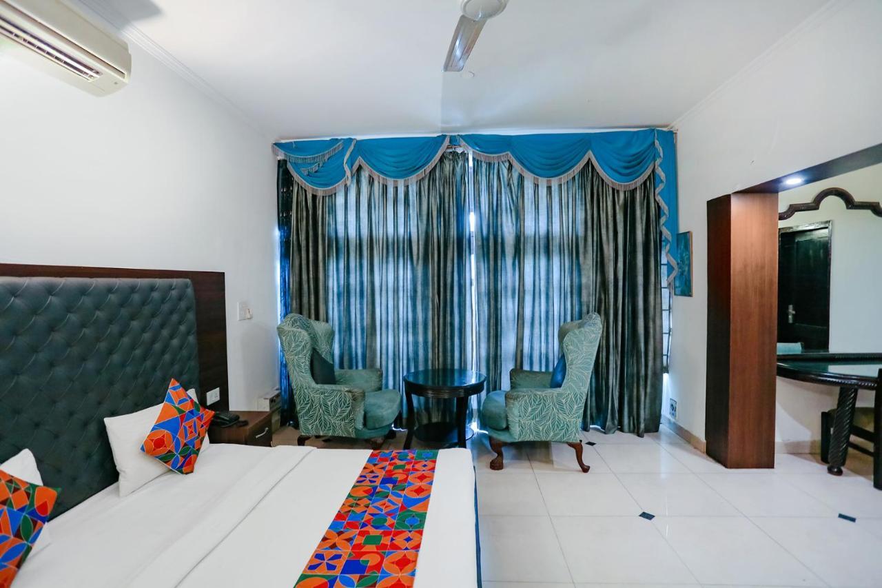 Fabexpress Lloyd House Hotel New Delhi Bagian luar foto