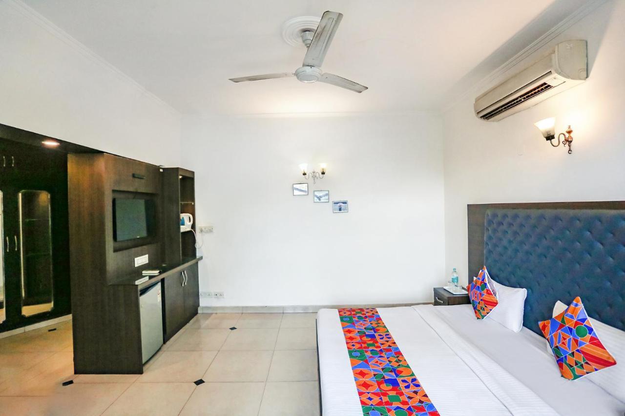 Fabexpress Lloyd House Hotel New Delhi Bagian luar foto