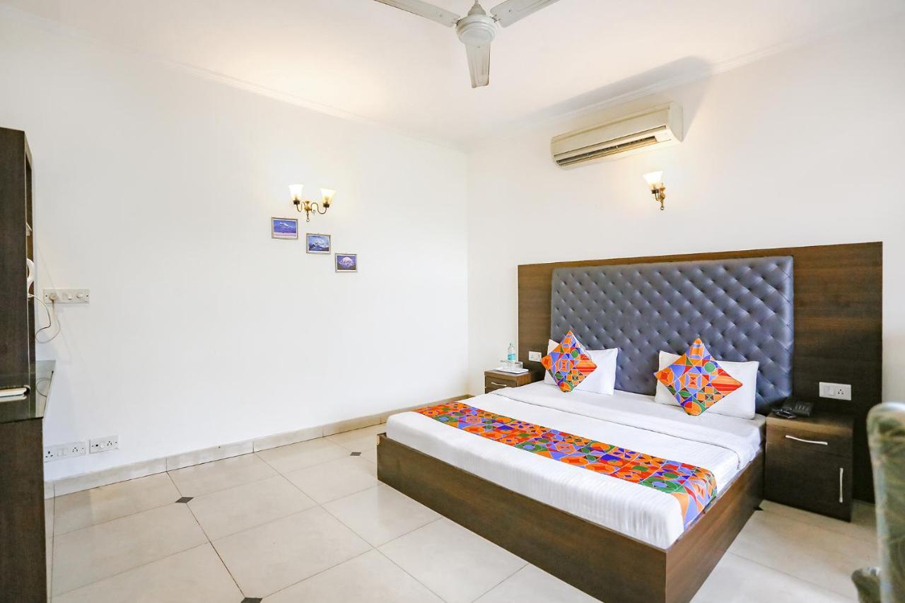 Fabexpress Lloyd House Hotel New Delhi Bagian luar foto