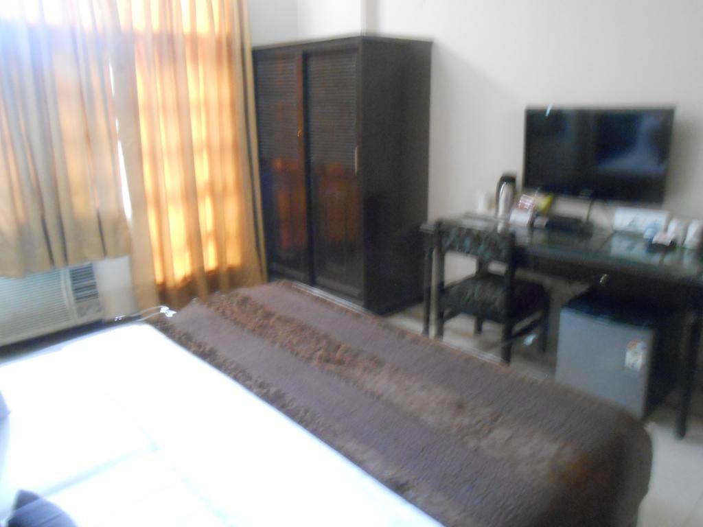 Fabexpress Lloyd House Hotel New Delhi Bagian luar foto