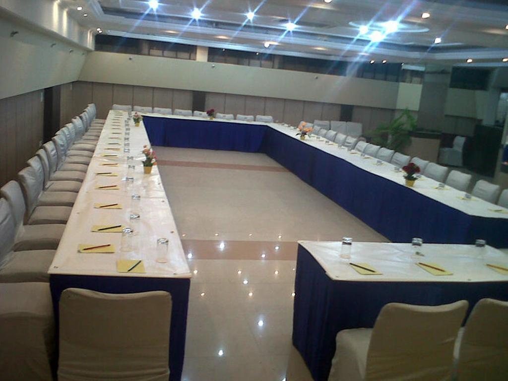Fabexpress Lloyd House Hotel New Delhi Bagian luar foto