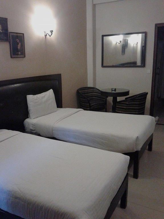 Fabexpress Lloyd House Hotel New Delhi Bagian luar foto